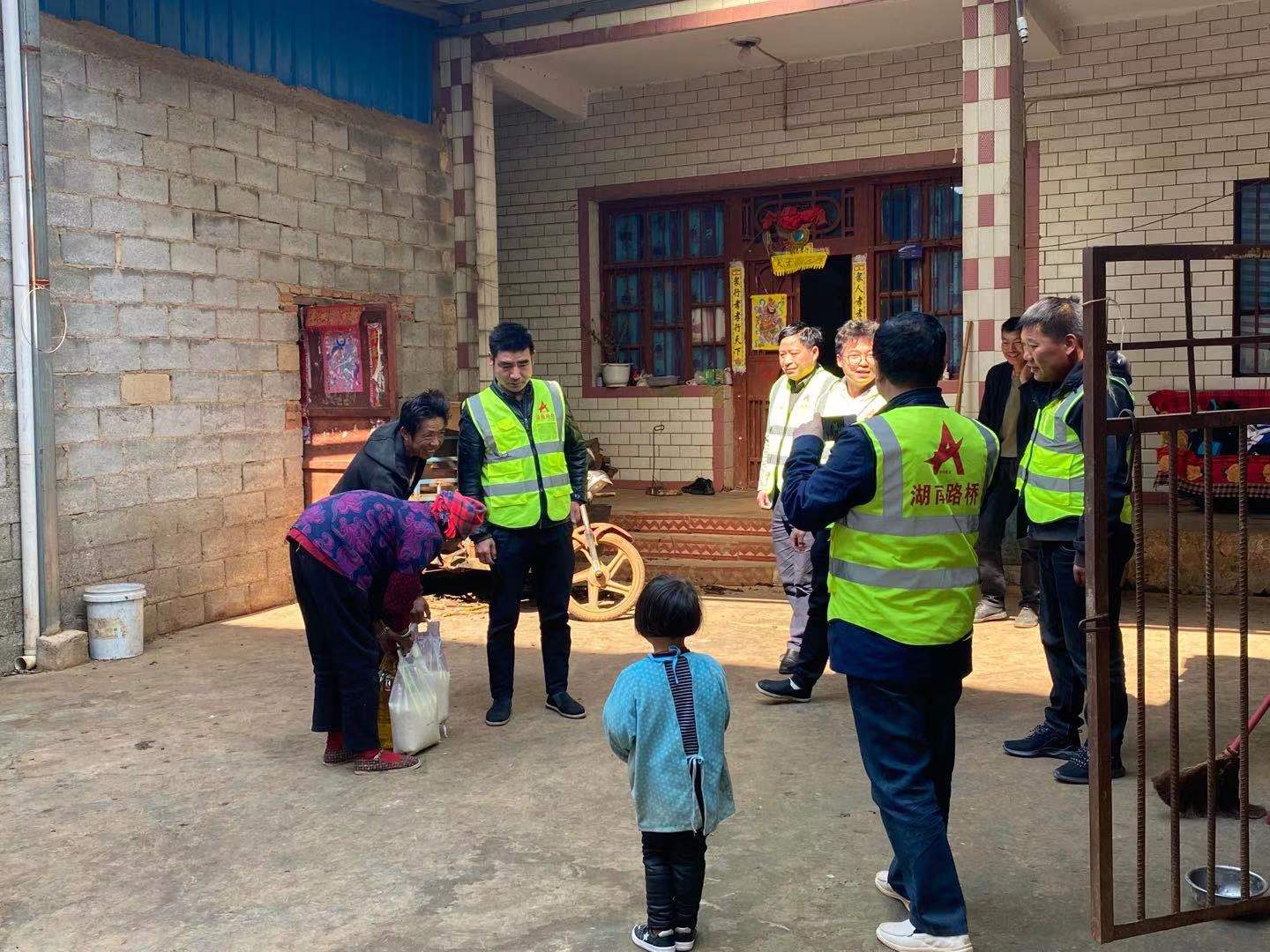 20210322473952.jpg 7交通工程分公司學(xué)習(xí)雷鋒精神6.jpg