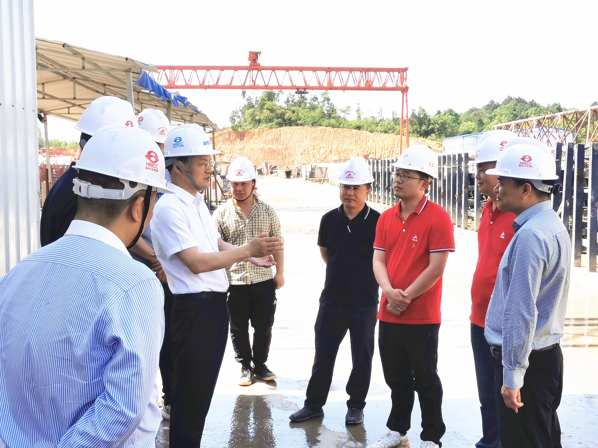 20210508113754.jpg 楊宏偉檢查慰問寧韶項目_副本.jpg