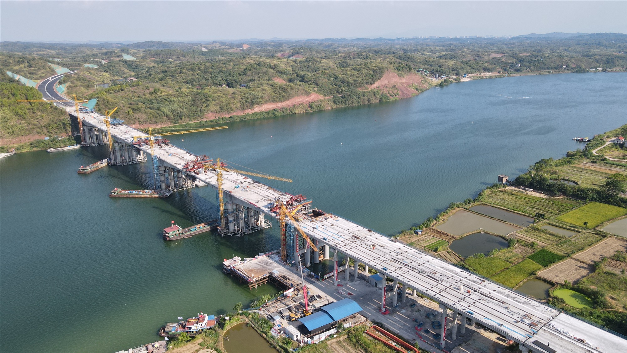 20211012961502.jpg 3石潭湘江特大橋左幅順利合龍_副本.jpg