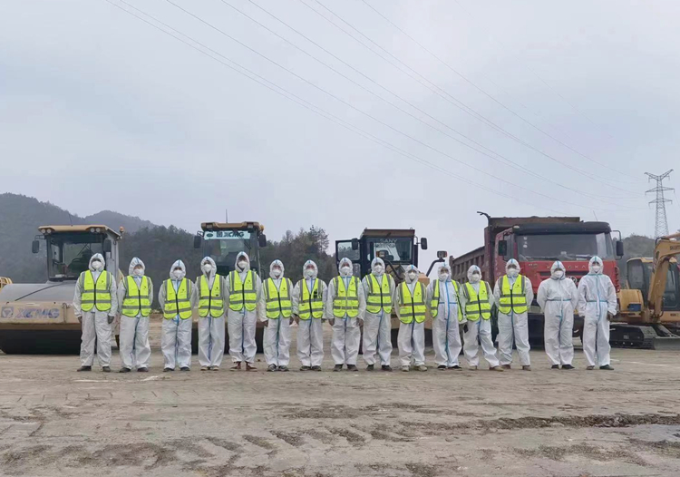 20221107131561.jpg 沖在“疫”線 白新一標(biāo)火速援建方艙醫(yī)院 圖.jpg